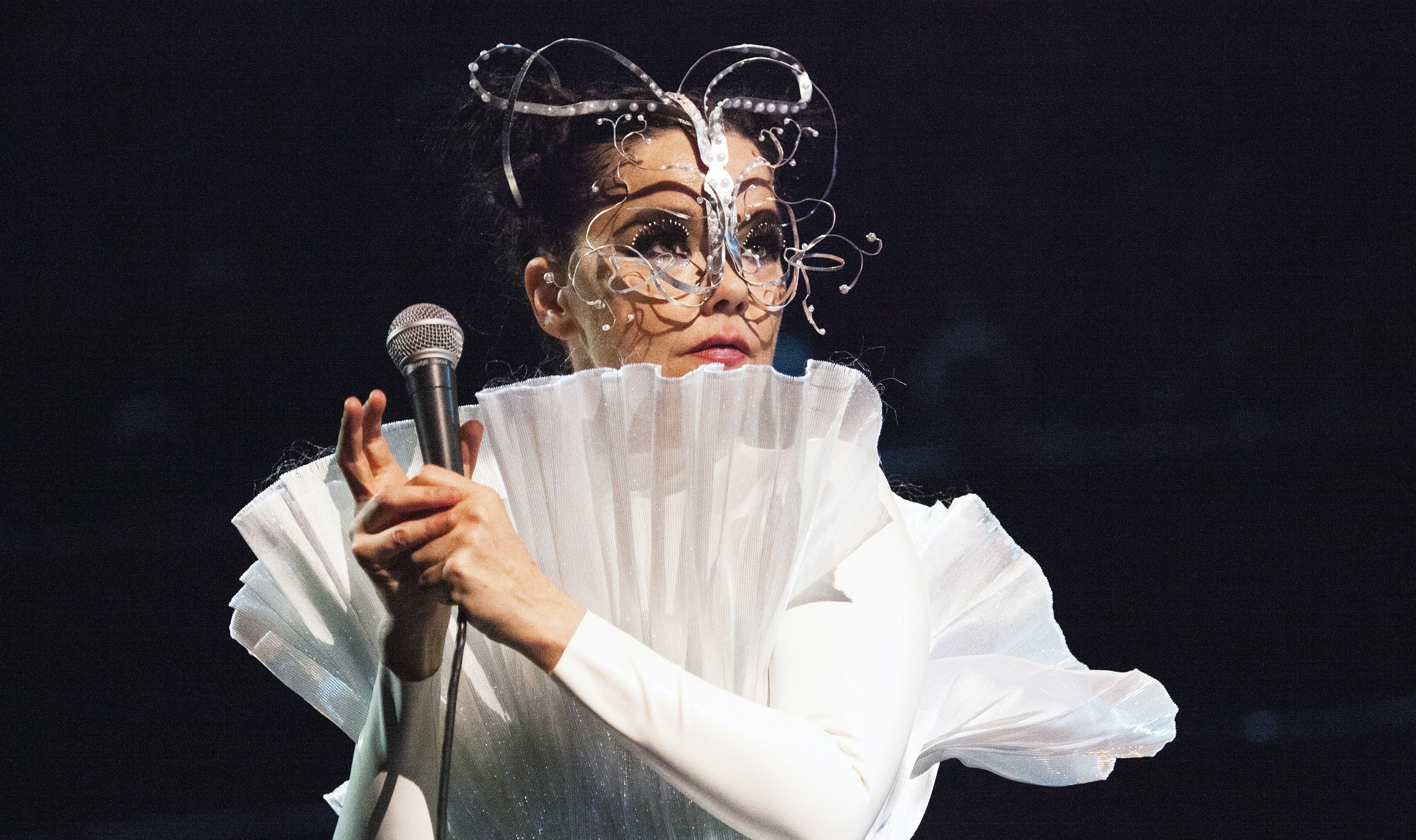 etiket Zuiver Maak een naam BJÖRK WITH LARGE STRING ORCHESTRA - LIVE FROM REYKJAVIK (N&S AMERICA 7PM  PST / 10PM EST) Tickets | From Free | 11 Oct 2021 | DICE