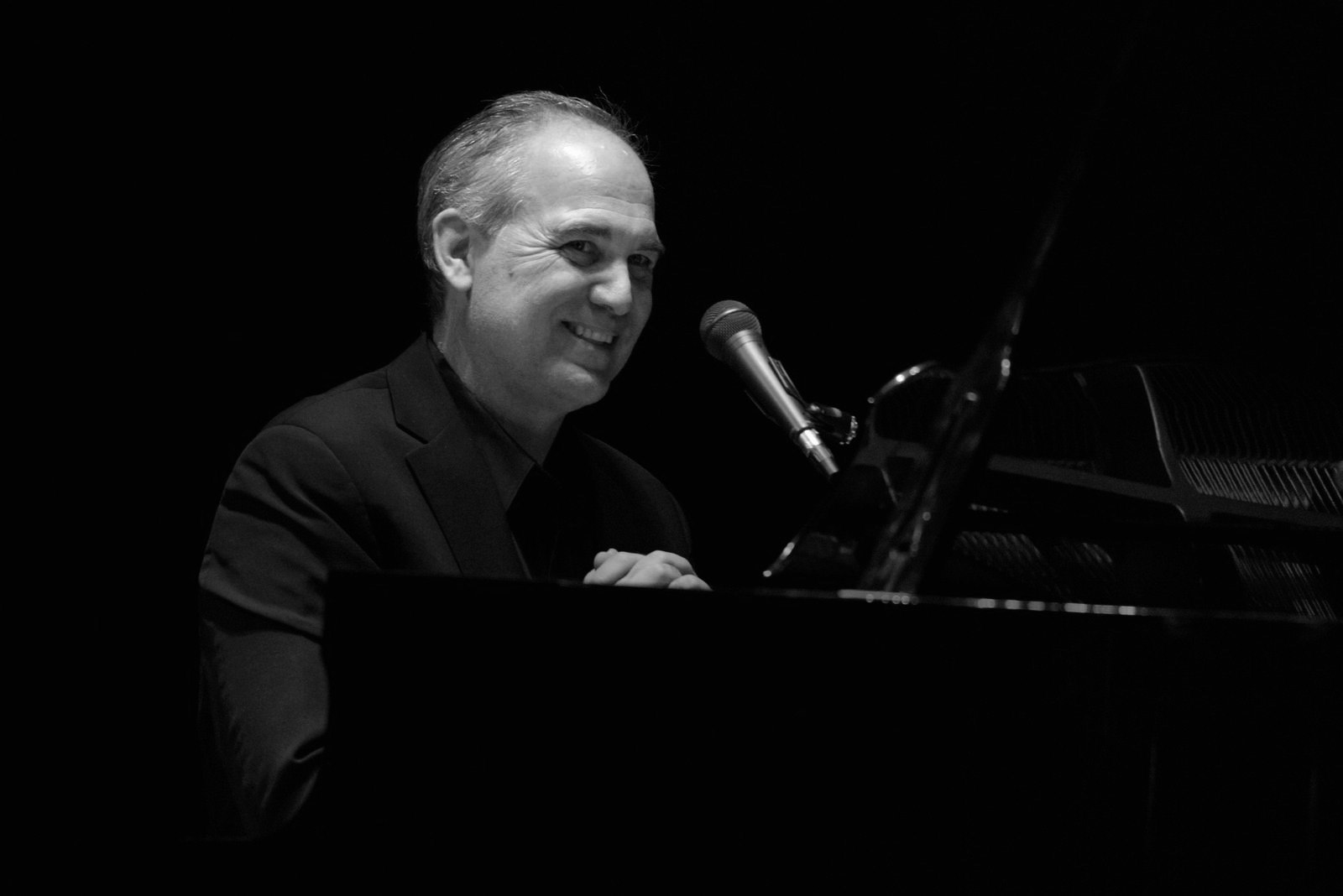 Tucson’s Piano Bar with Khris Dodge