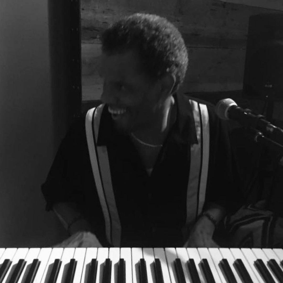 Solo Piano with Lamont Arthur