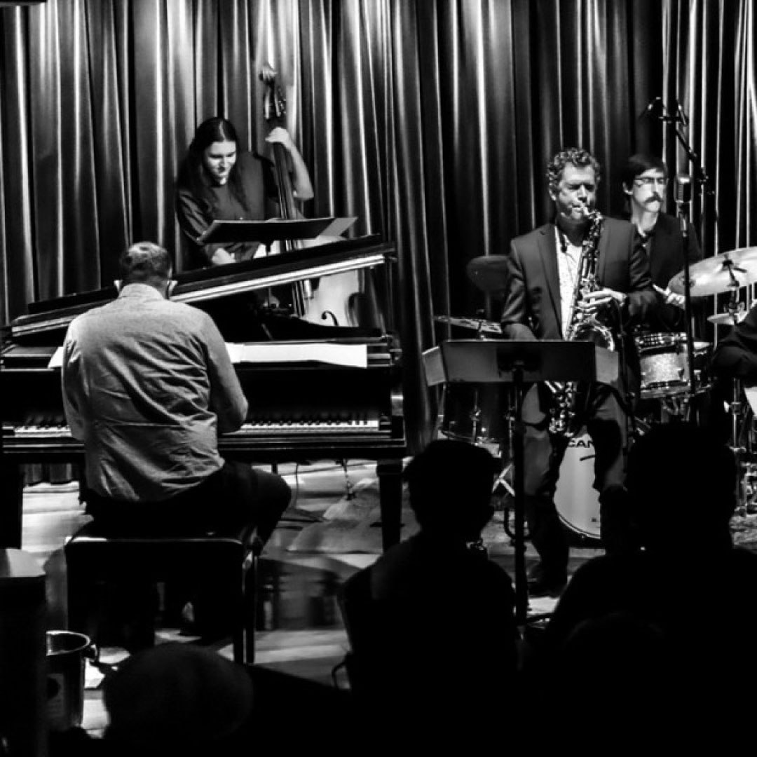 Late Night with Winston/Versace/McIlrath/Vint