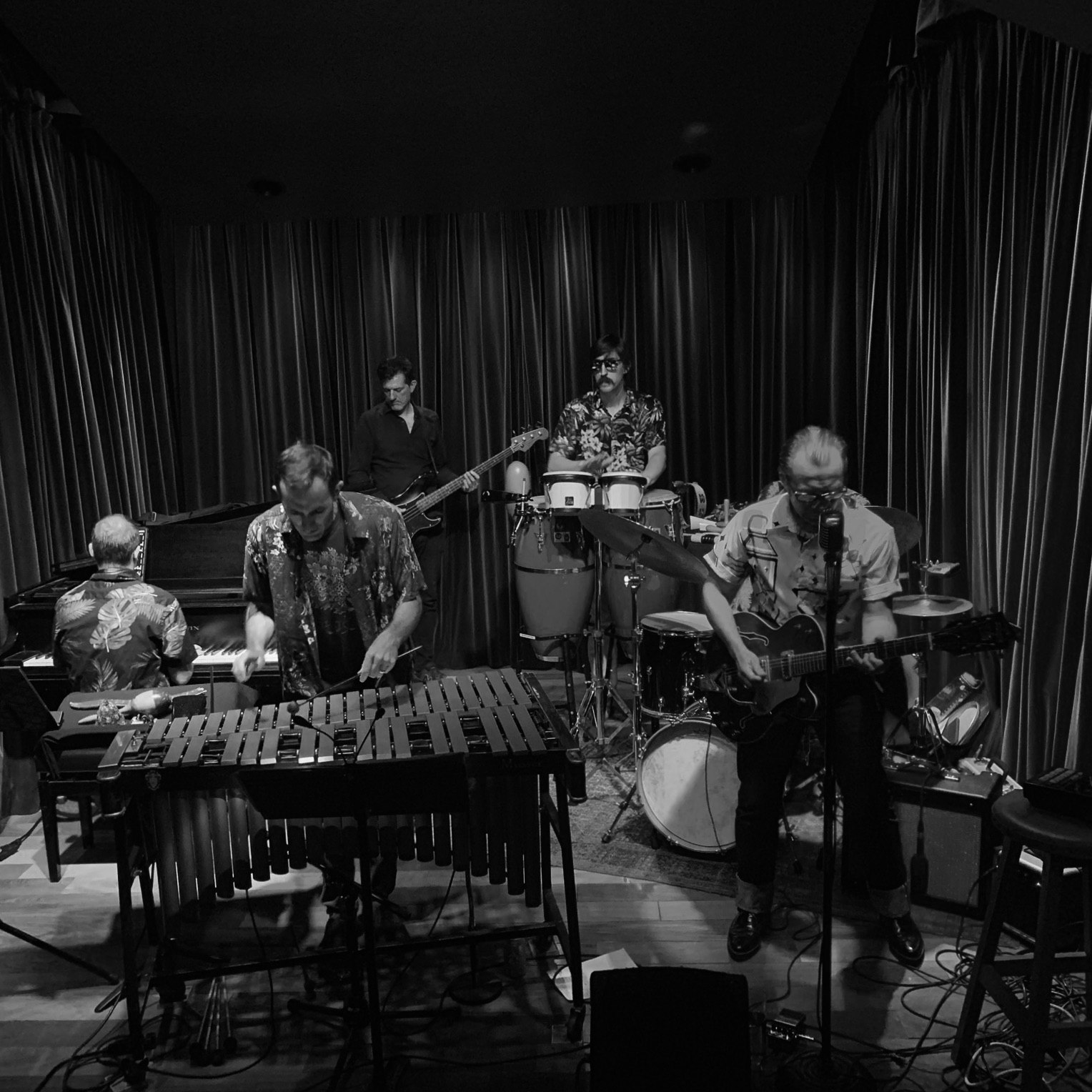 Late Night with Naim Amor & The Cocktail Hours