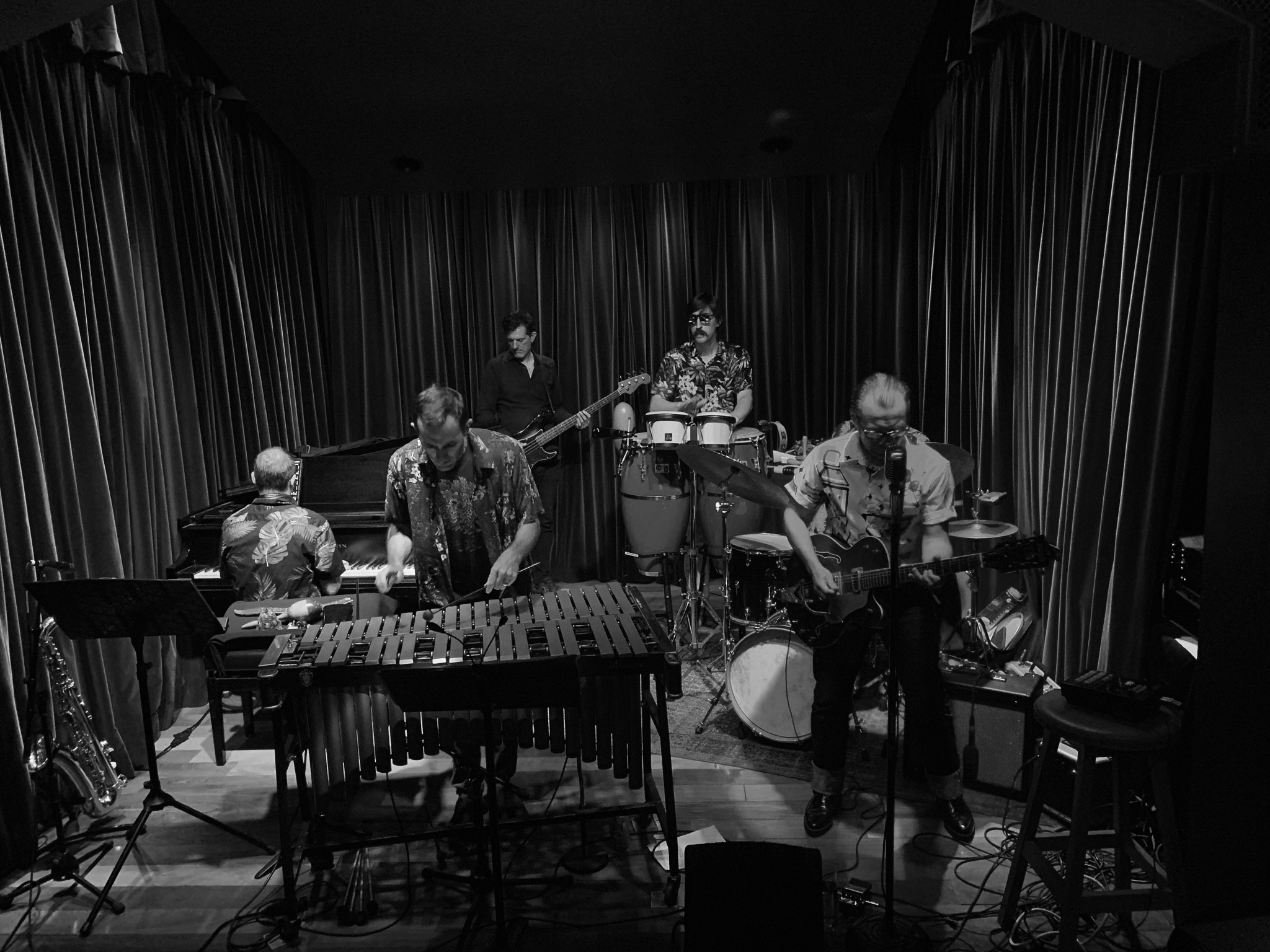 Late Night with Naim Amor & The Cocktail Hours