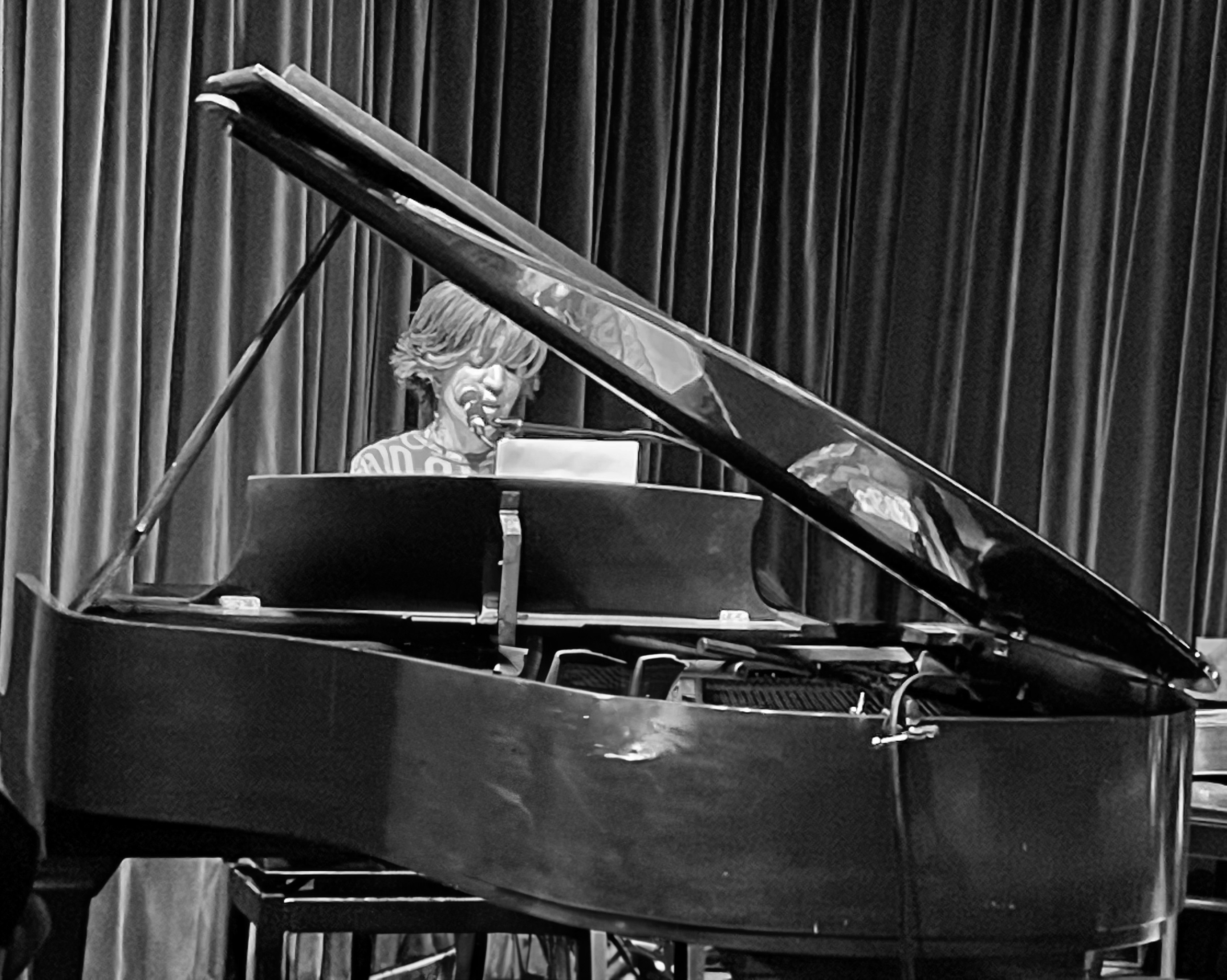 Singer/Songwriter Patti Zlaket