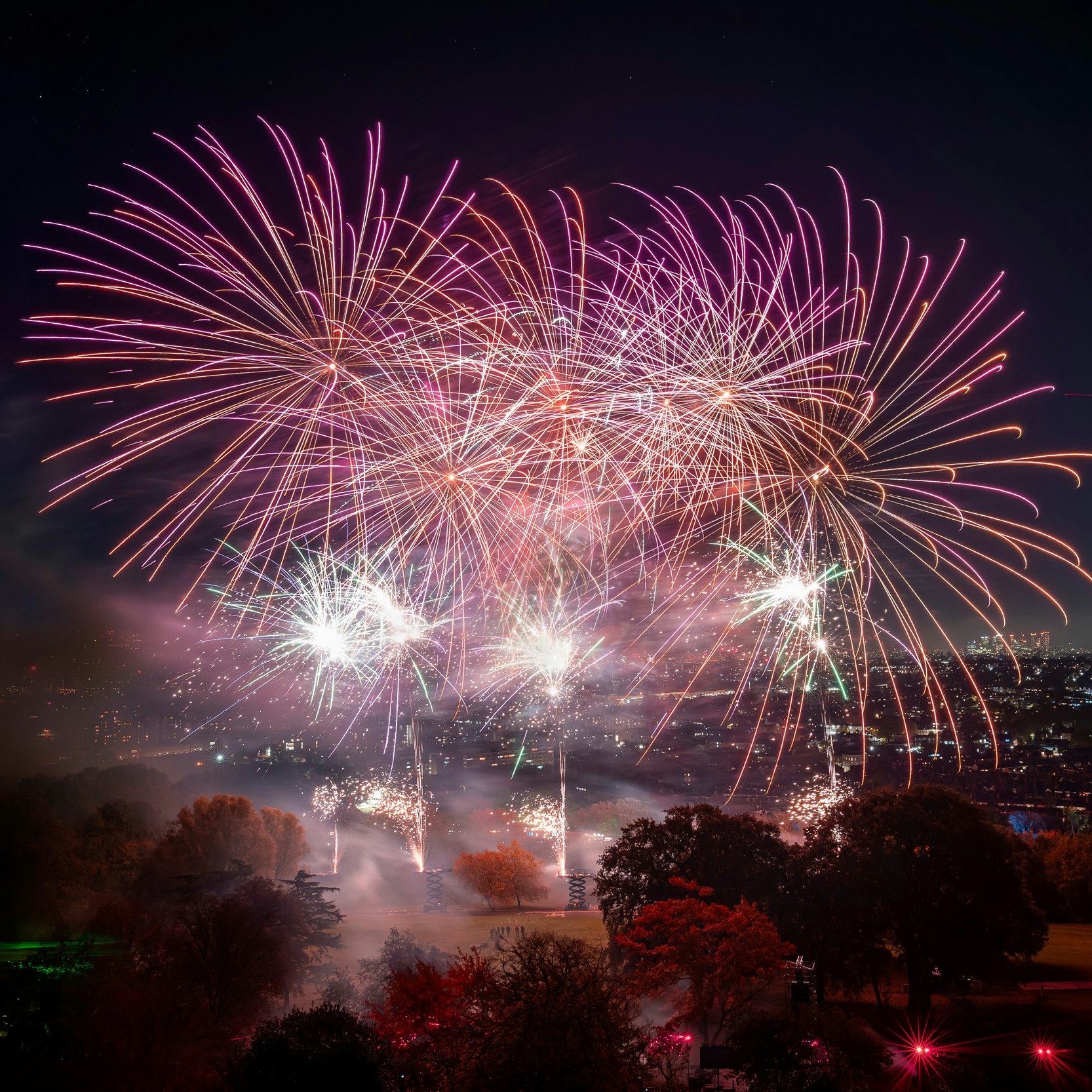 ALEXANDRA PALACE FIREWORKS FESTIVAL 2024 DICE