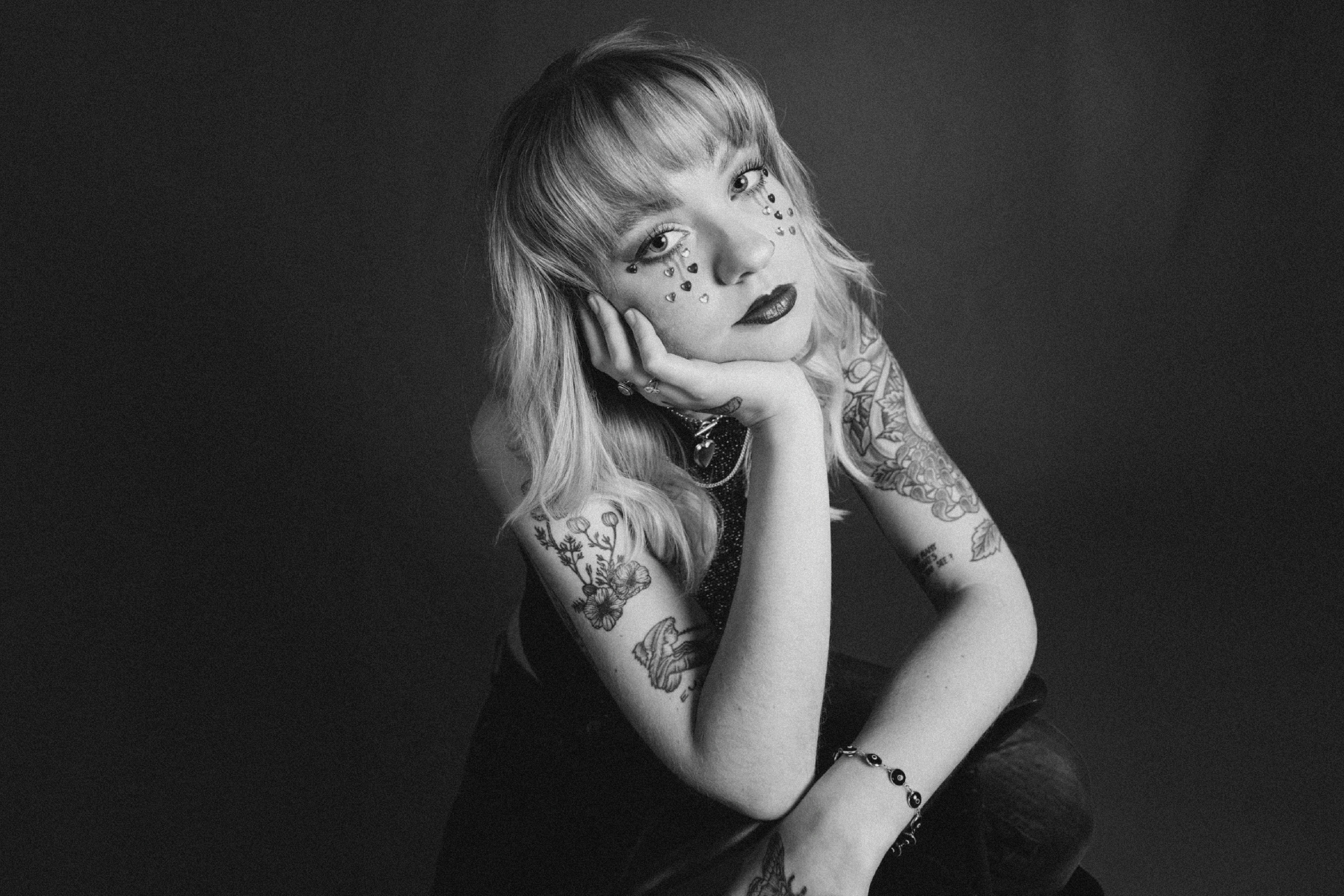 Autumn Dominguez | The Girl with Hearts in Her Eyes