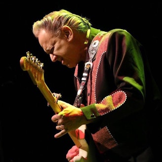 Jimmie Vaughan & the Tilt-a-Whirl Band