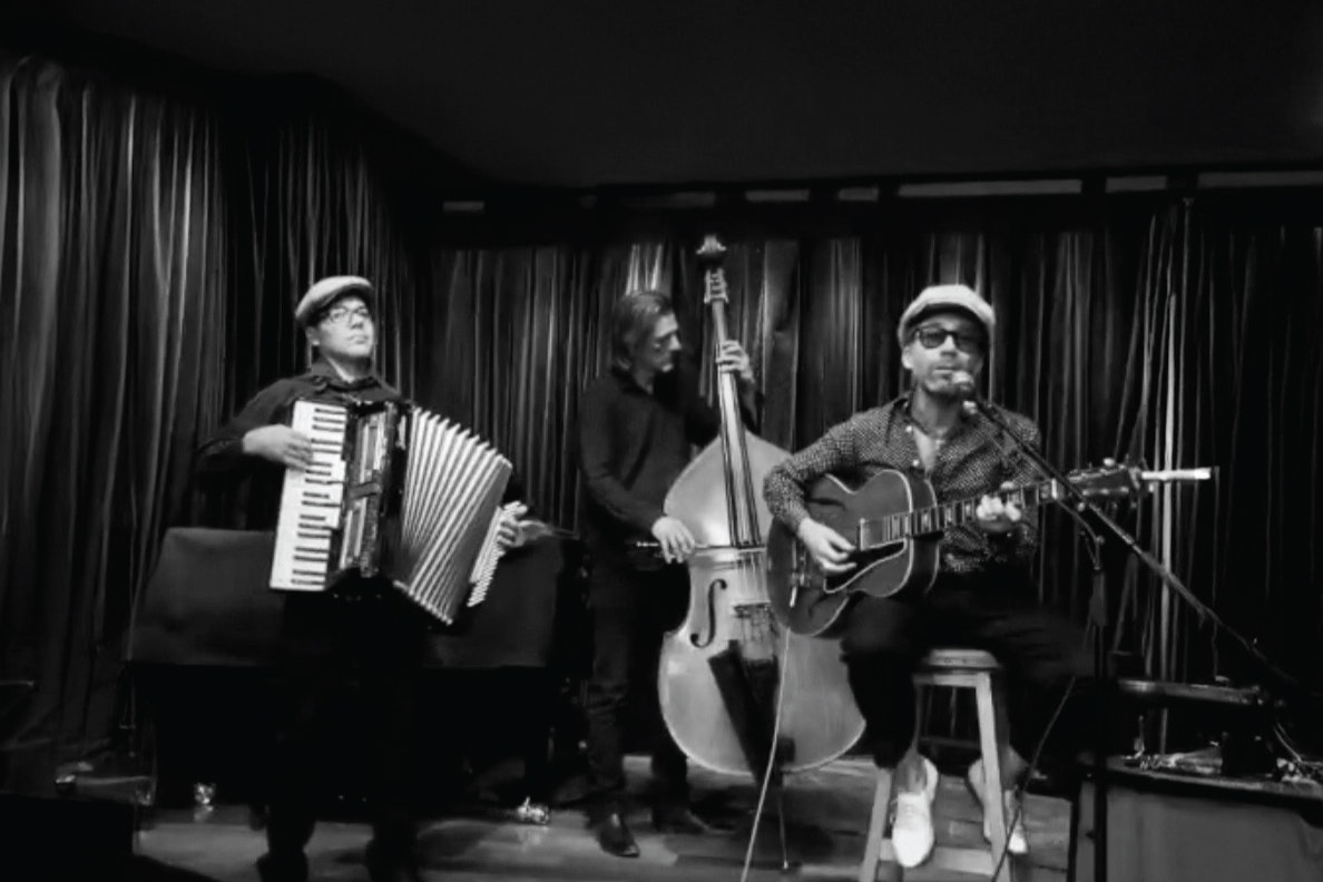 Chez Naïm et son Trio Français