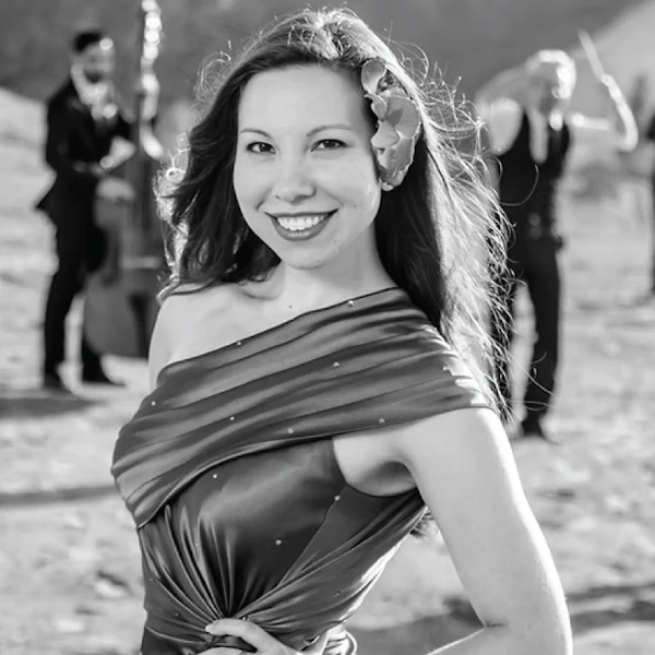 Naomi & Her Handsome Devils!