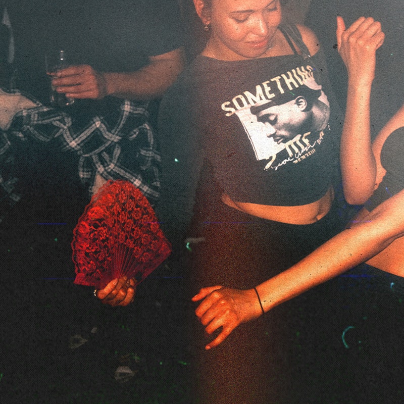 THE OLD QUEEN'S TURN UP