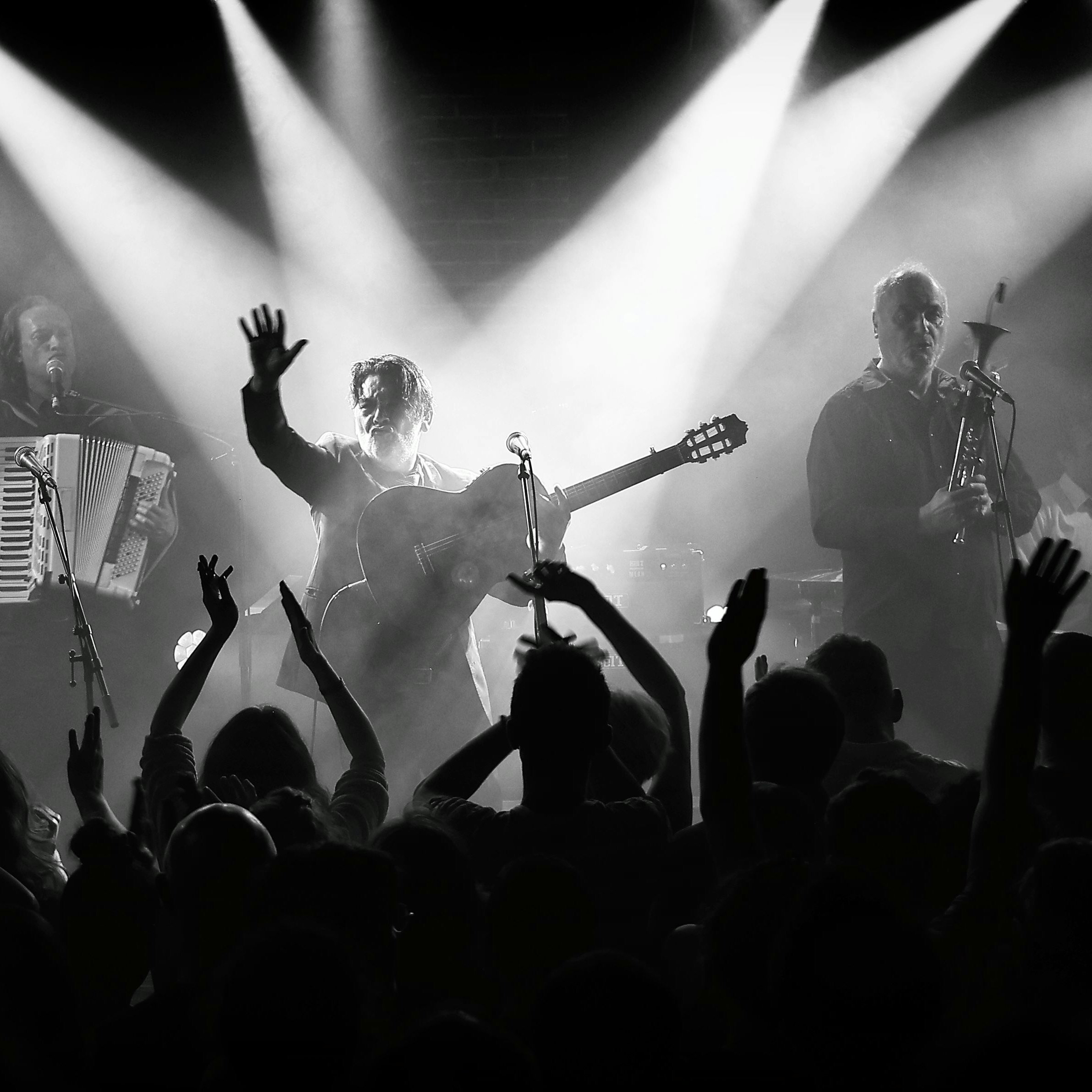 Les Négresses Vertes - Soirée techno à Hamburg