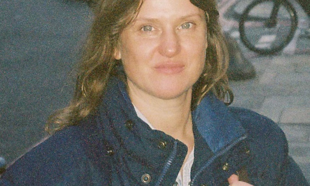 Joanne Robertson w/ Slipper