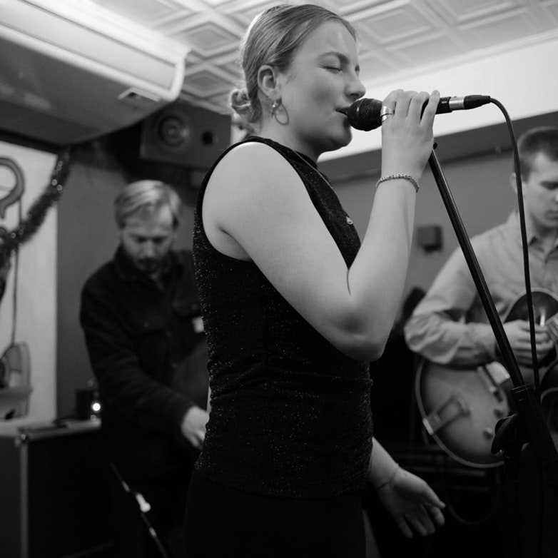 Kora Sings
