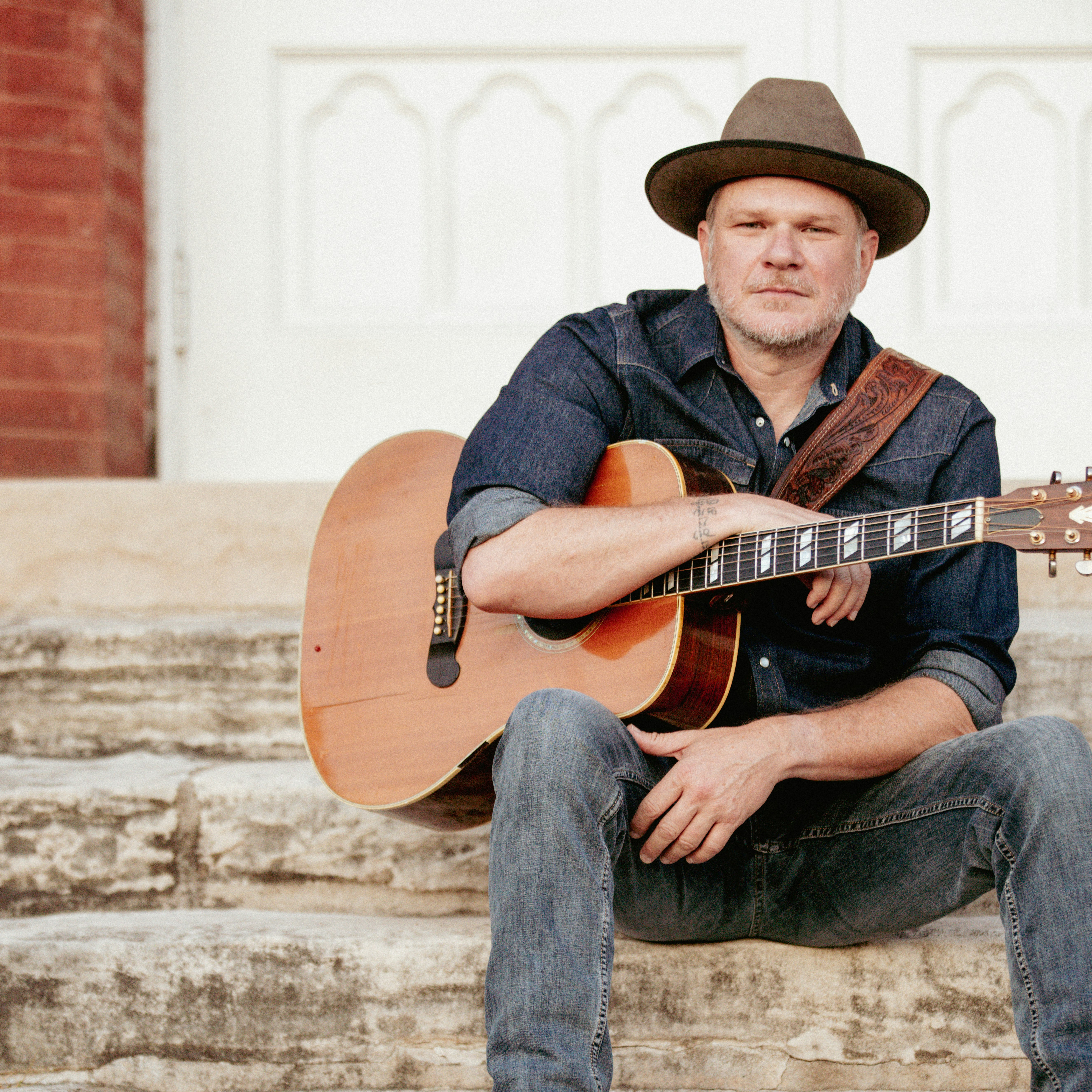 Photo of JASON EADY w/MARQUES MOREL