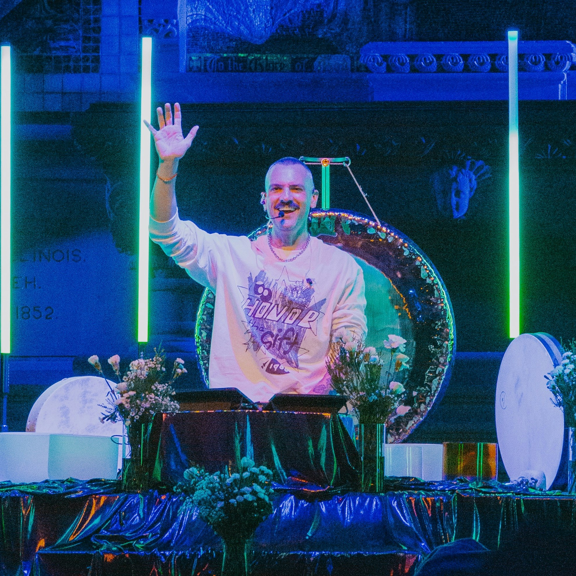 SOLD OUT! EQUINOX: An Immersive Sound Healing Experience with Davin Youngs