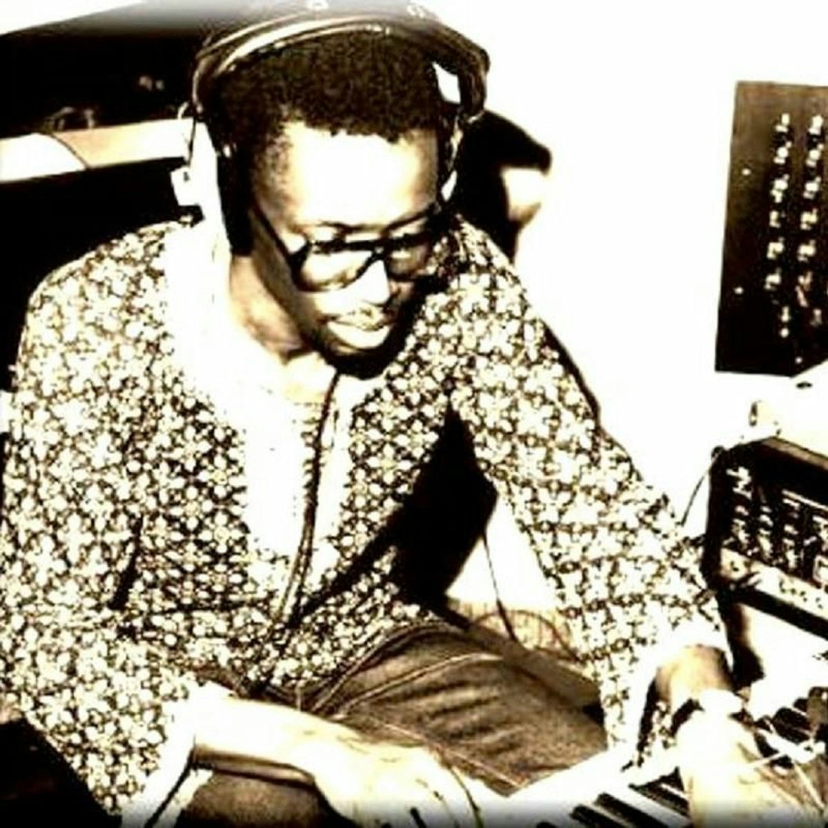 Test Pressing: Wally Badarou + ddwy Live