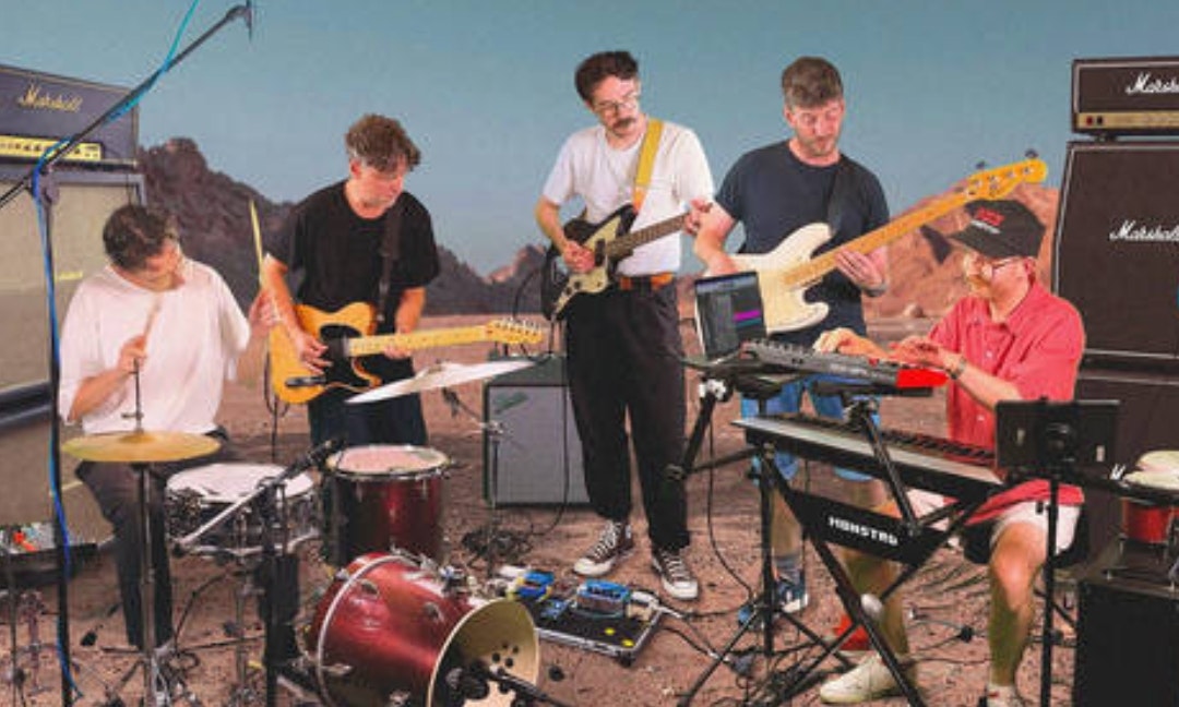 Miles Away Records - Rob J Madin (Live)