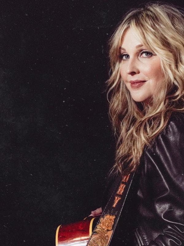 Sunny Sweeney w/ Claudia Hoyser @ Robert's Westside