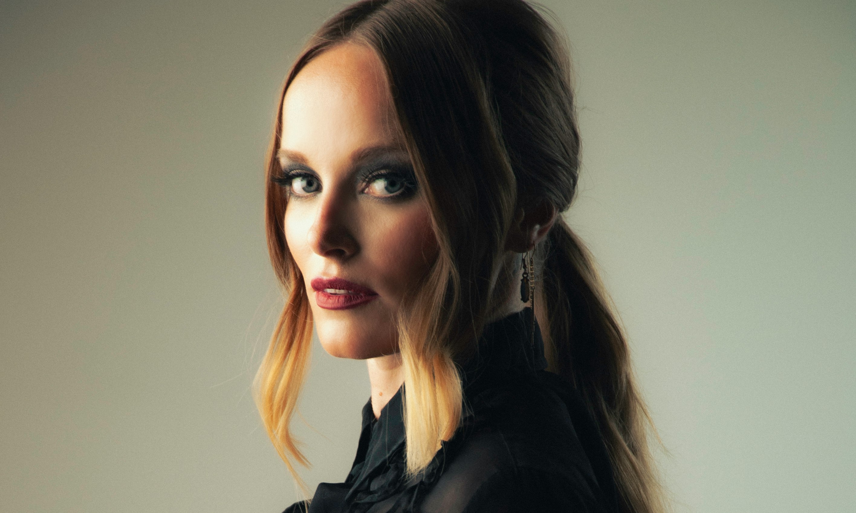 Leah Blevins: Stripped Back + Signing