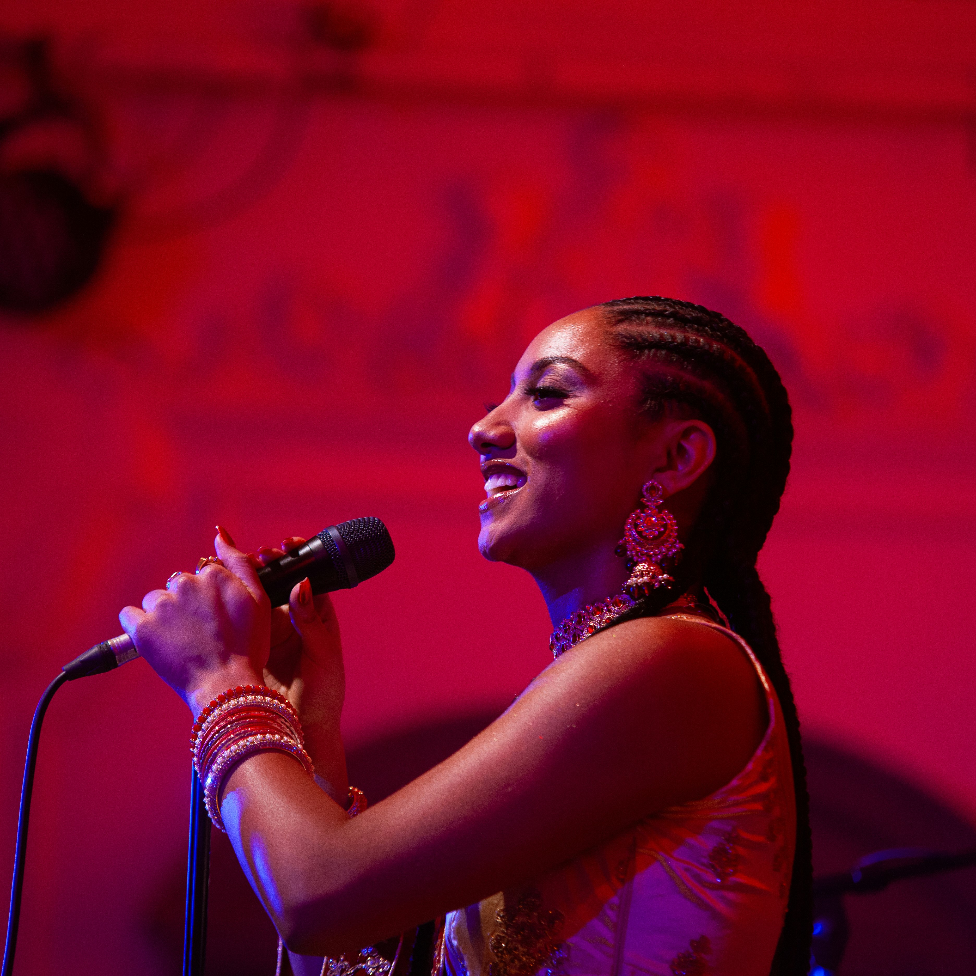 Sophia Thakur + Latir