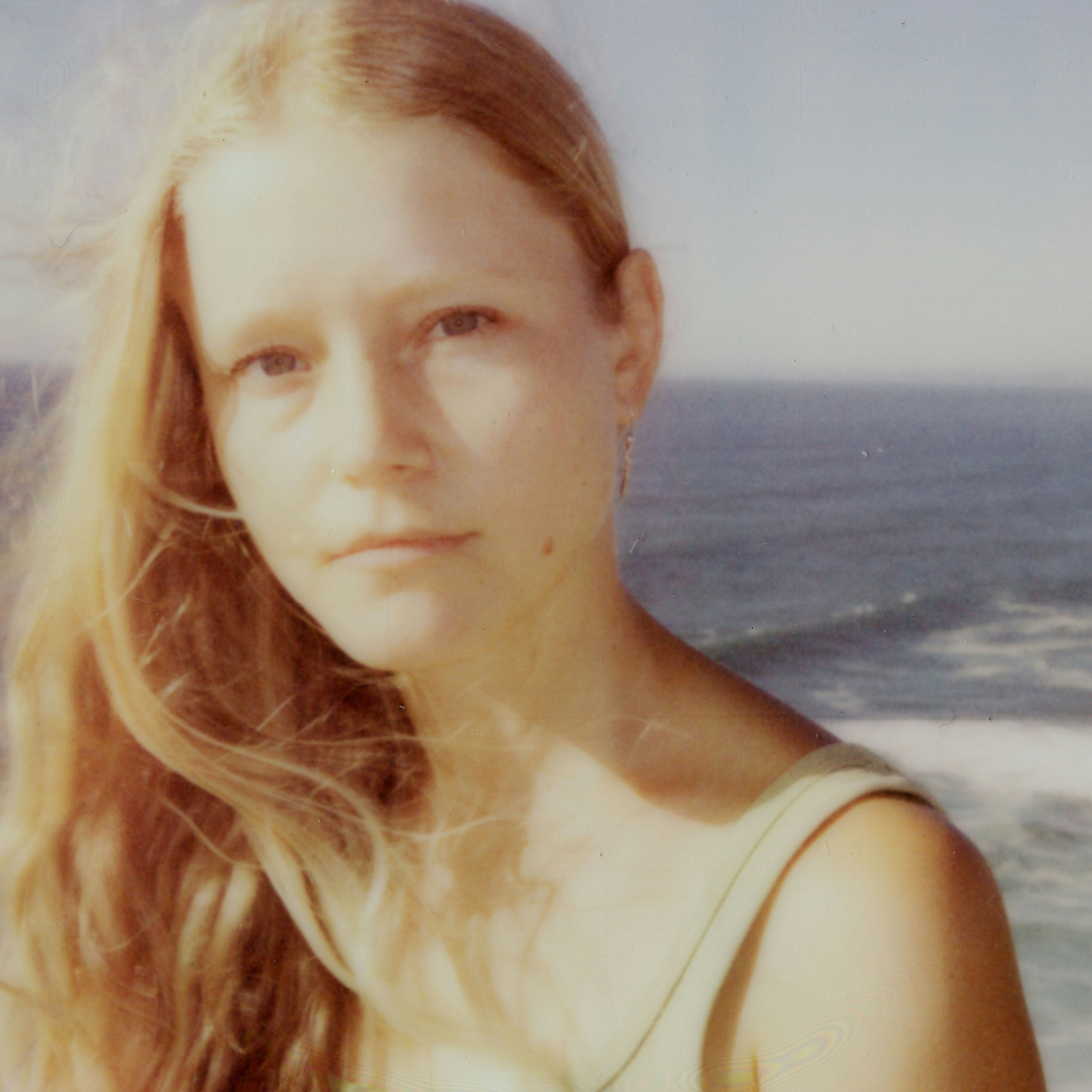 Alice Phoebe Lou: Stripped Back + Signing