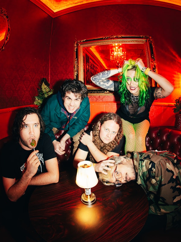 Frankie and the Witch Fingers