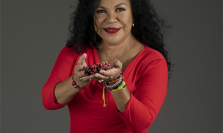 Eva Ayllón