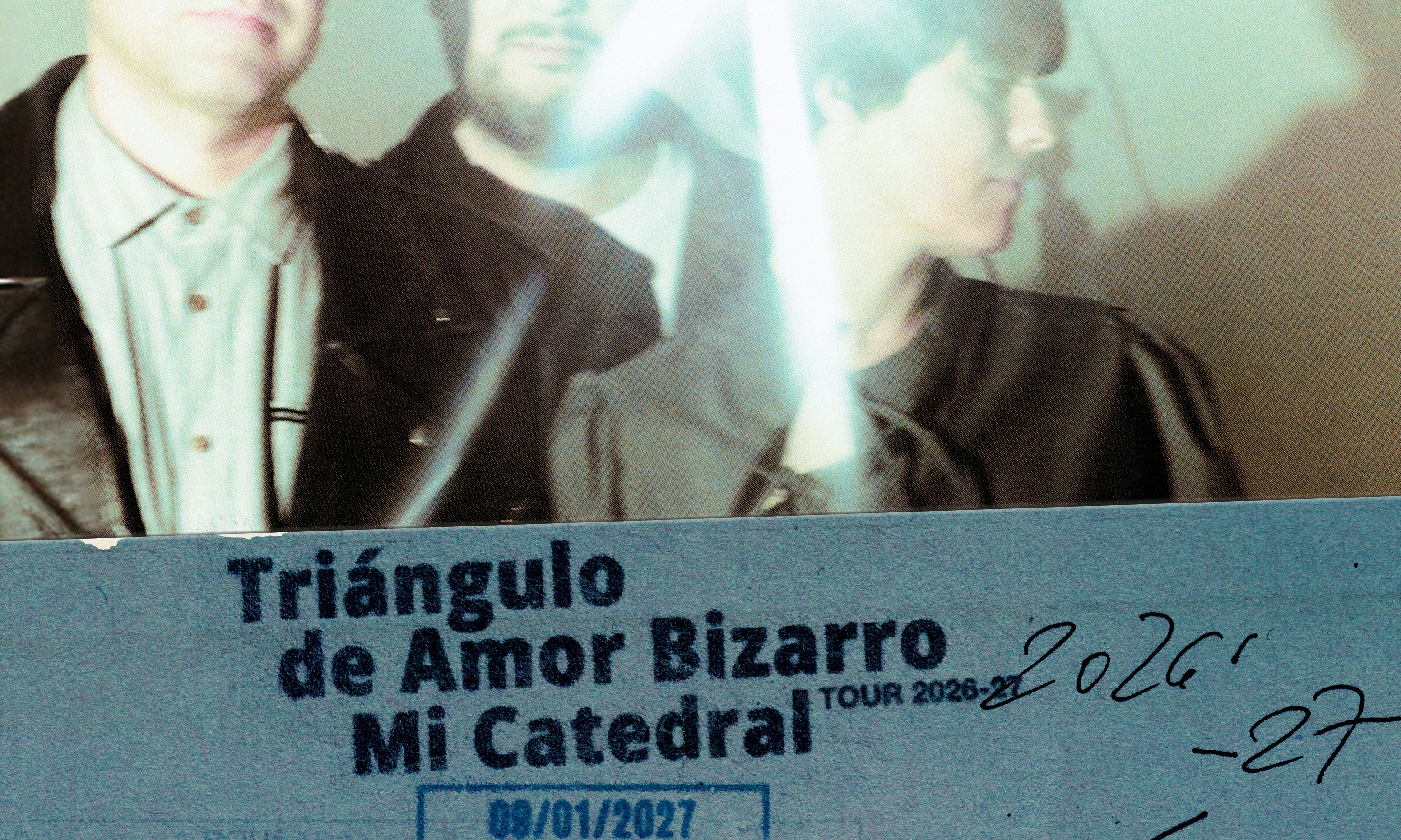 Triángulo de Amor Bizarro en Sala Moon