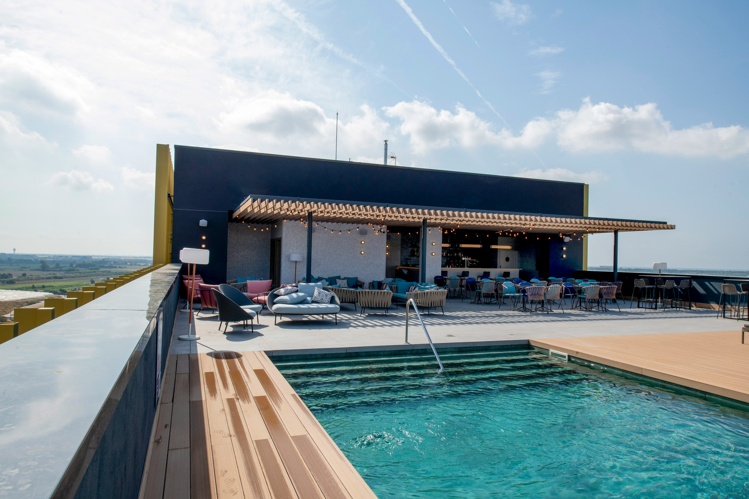 SOUND HUB pres: Electronic Rooftop Party Tickets | Free | May 7 @ Four ...