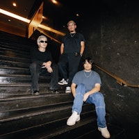 GLARE / GLIXEN / MIDRIFT