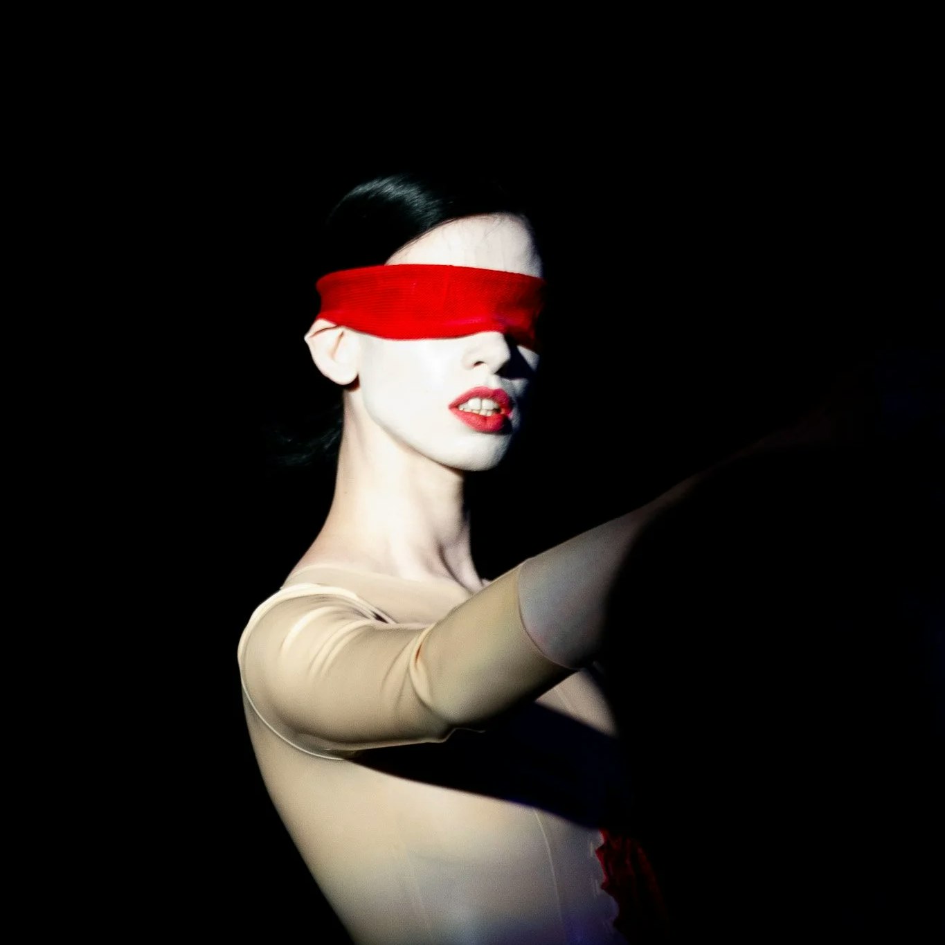 Lily McMenamy - Girl Pain (World Premiere)