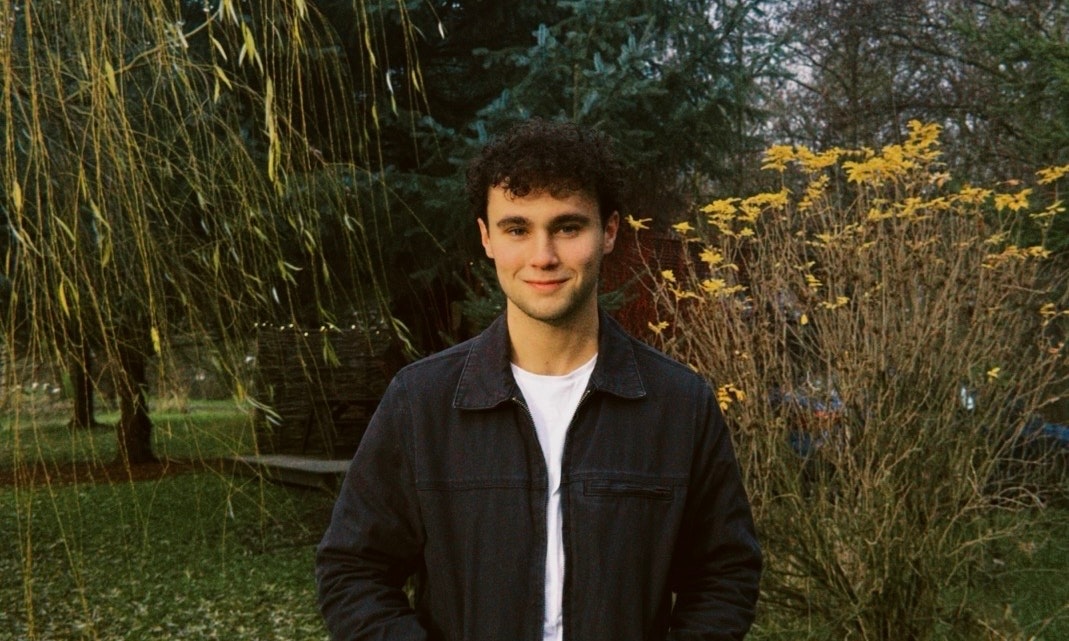 Sam Collens live in London