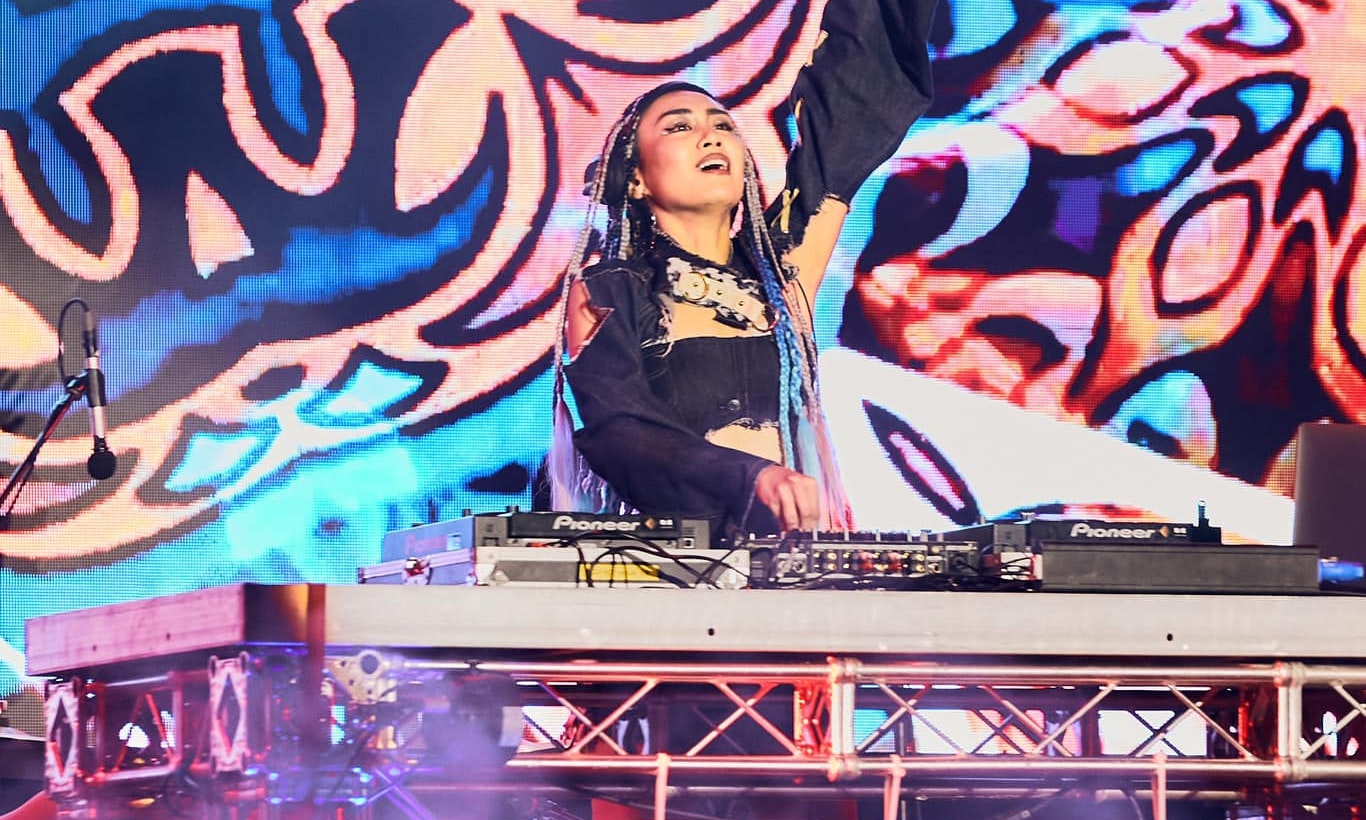 Drifting Sound: Dungi Sapor's UK Tour