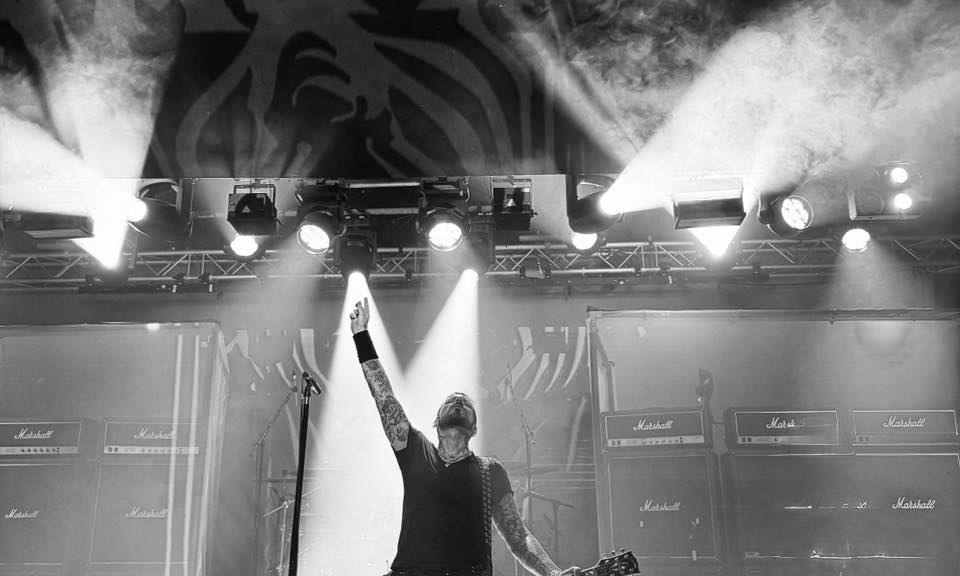 Ricky Warwick & The Fighting Hearts