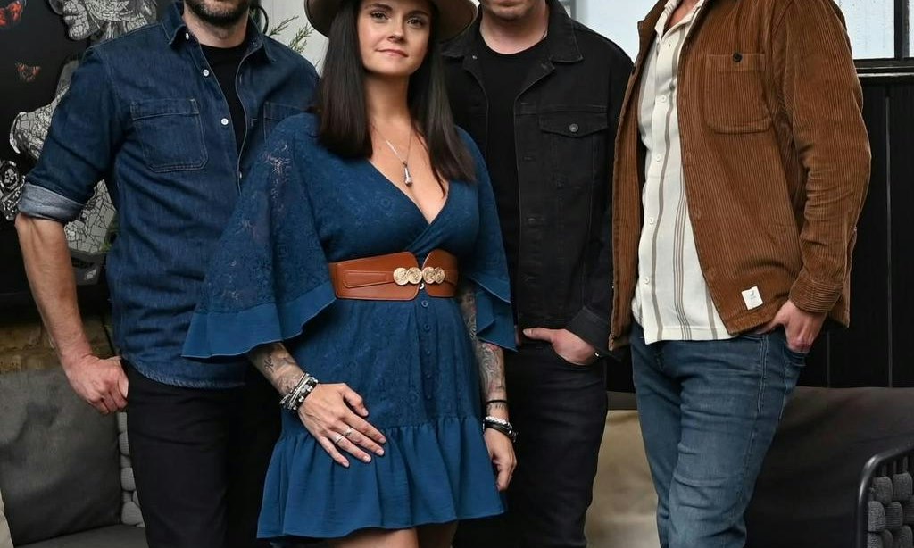 Shea Rafferty & Susannah Clegg w/ The Jackson Line