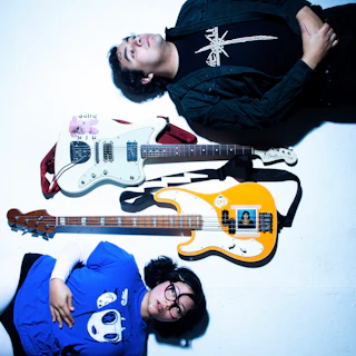 Clarion + Holly Head