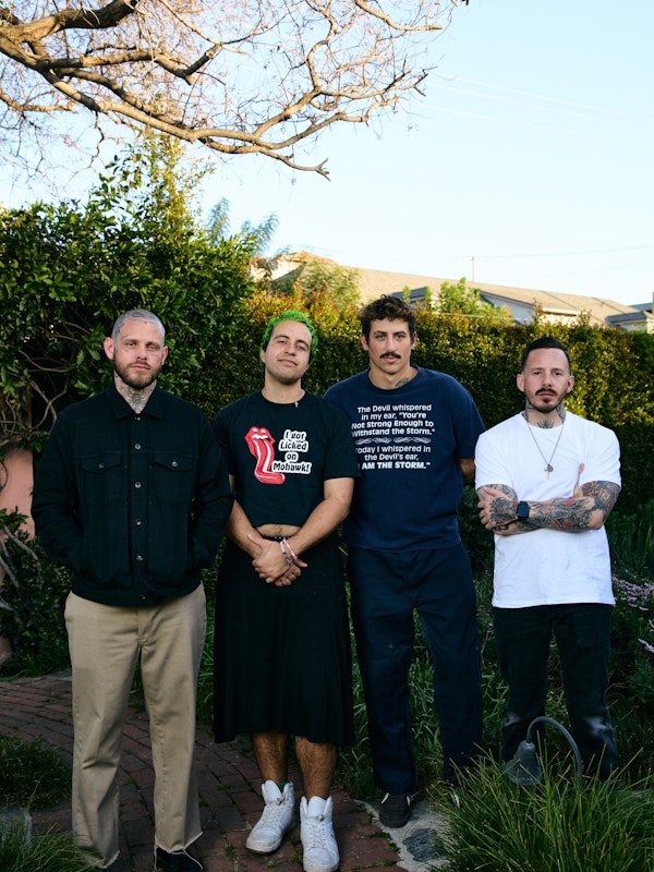 Evening Elephants – Follow The Itch Tour