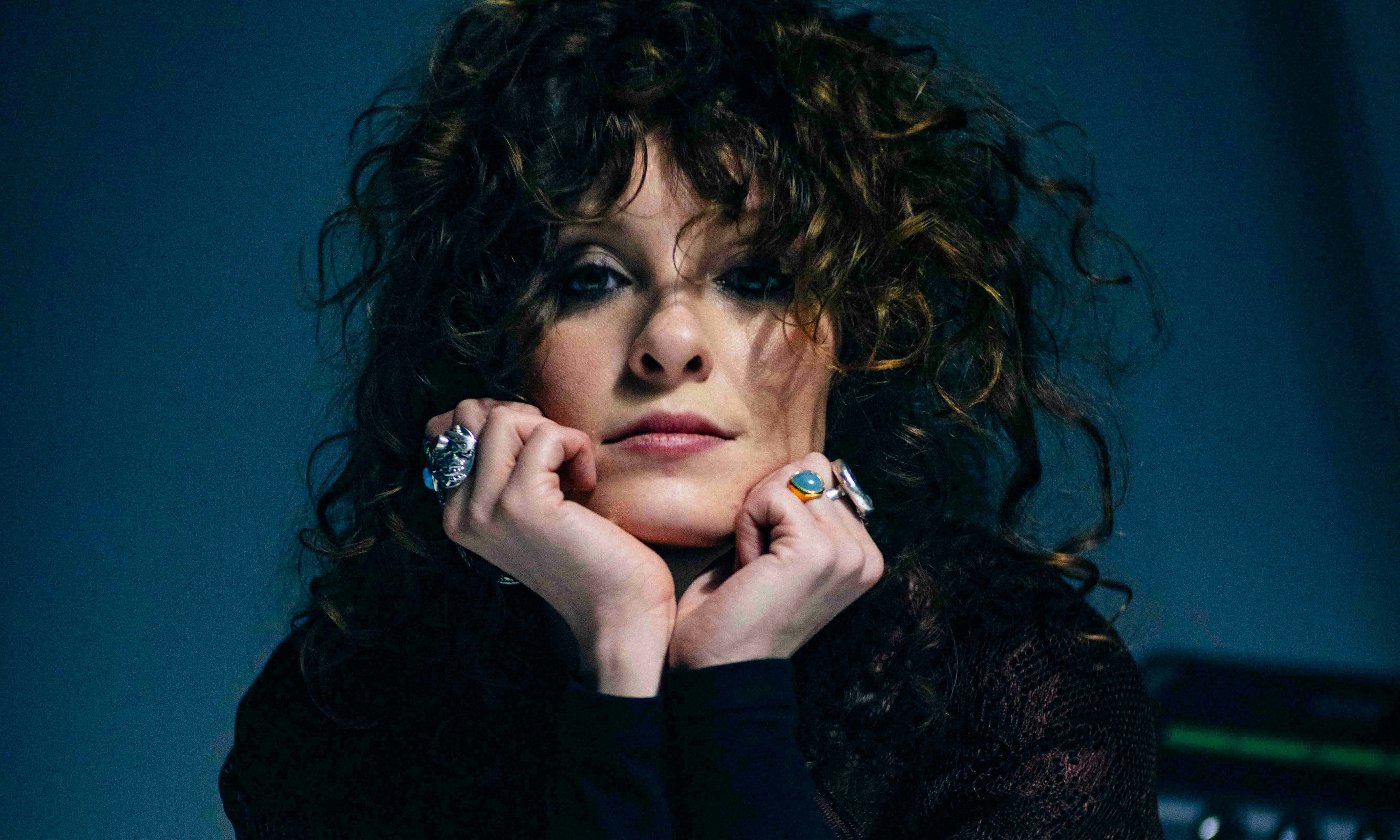 Heidi Curtis: Stripped Back + Signing