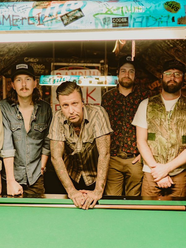AMERICAN AQUARIUM w/KALYN FAY