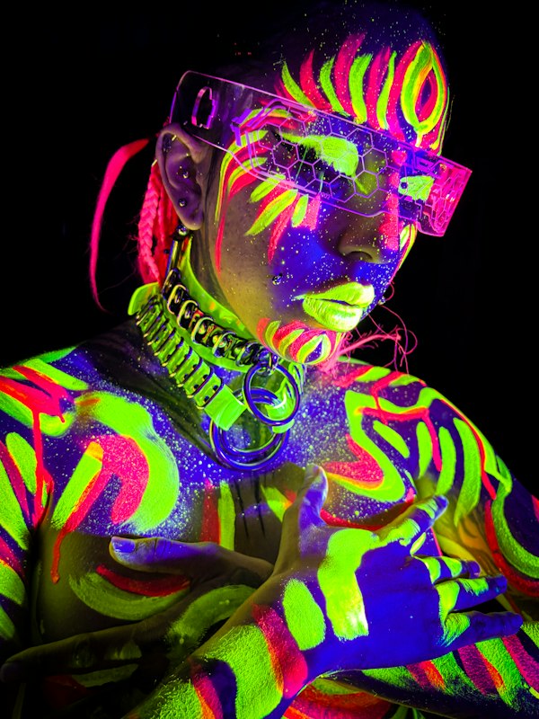 Neon Naked Life Drawing in Angel!