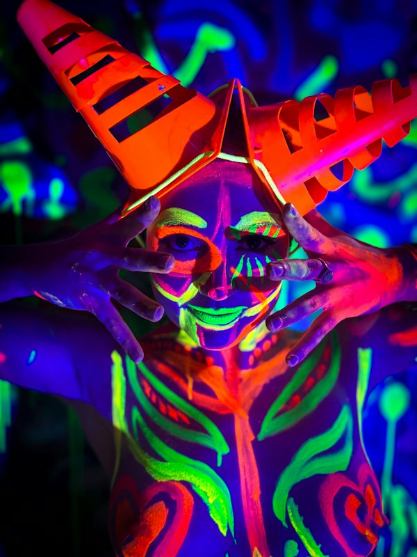 Neon Naked Life Drawing in Angel!