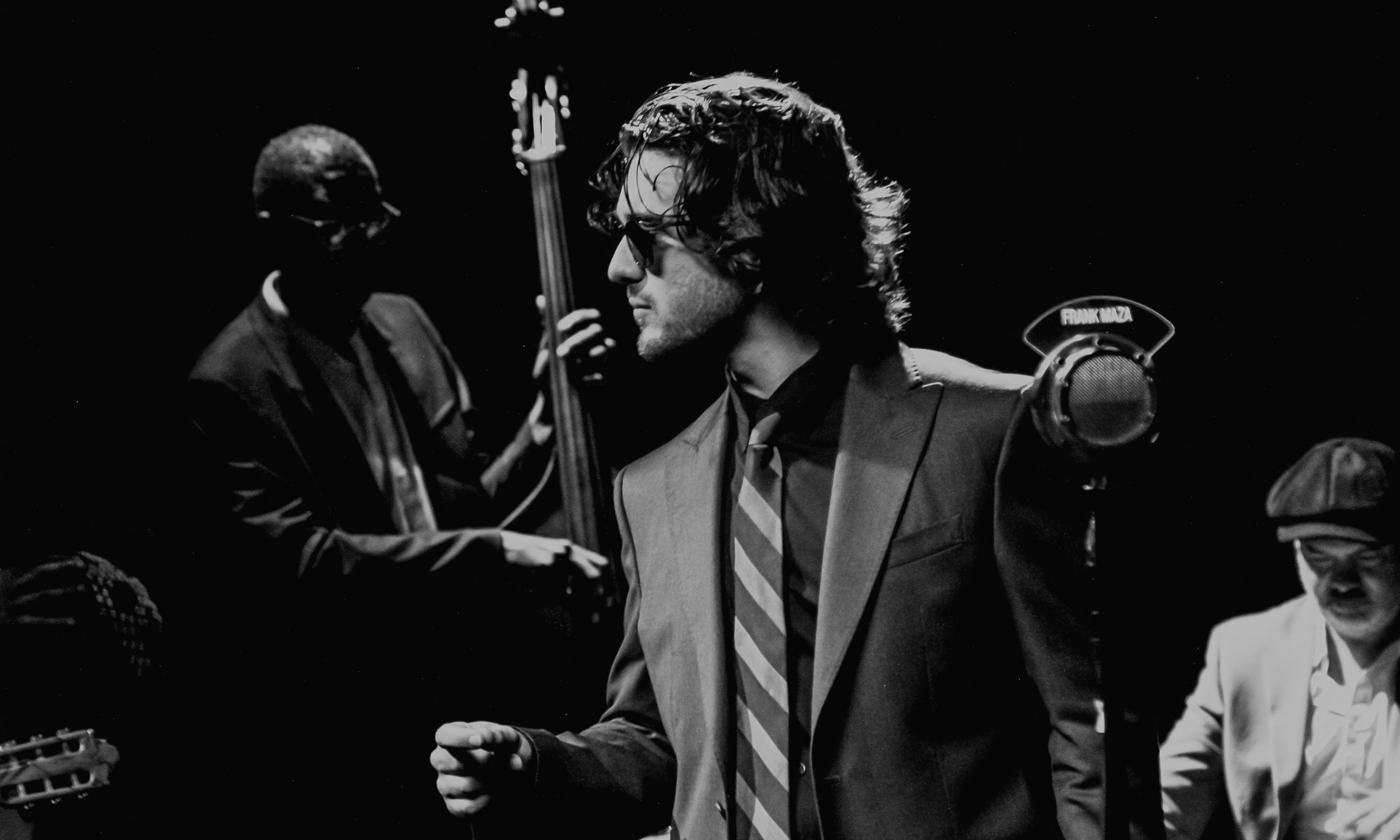 Frank Maza featuring Javier Limon
