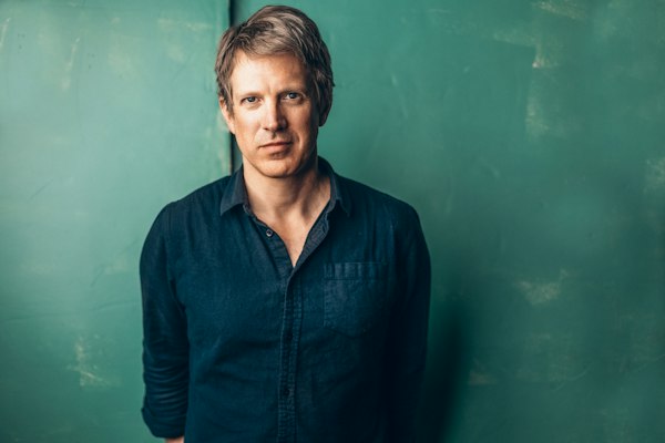 Jonathan Meiburg of Shearwater: Acoustic + Signing