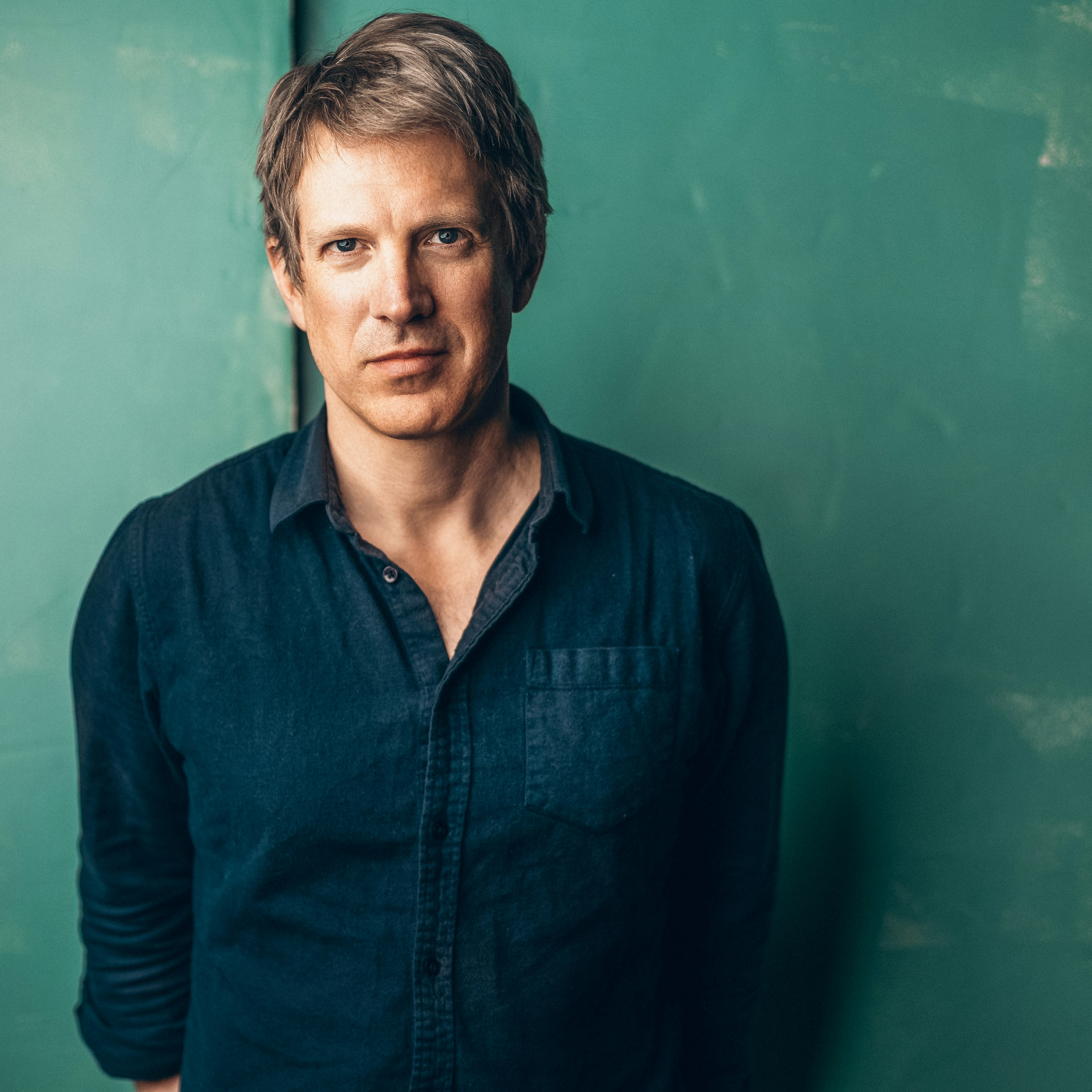 Jonathan Meiburg of Shearwater: Acoustic + Signing