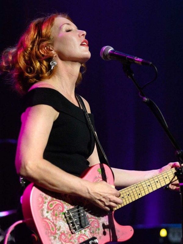 Sue Foley, V Torres