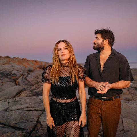 Angus & Julia Stone: Live + Signing