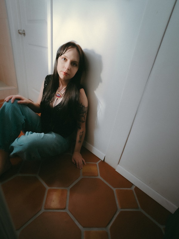 Laurlyn + Juno Rossa + Dear Luna