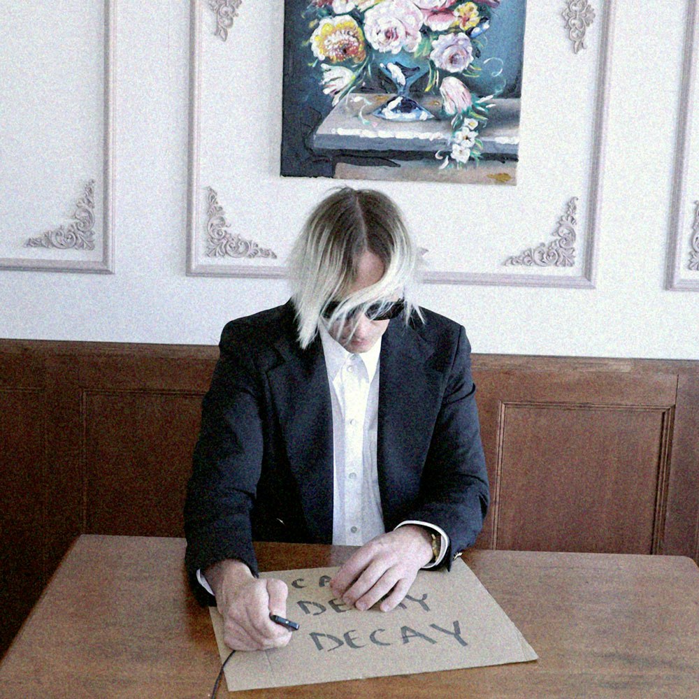 Joyeria: 'Decay Decay Decay' Live + Signing