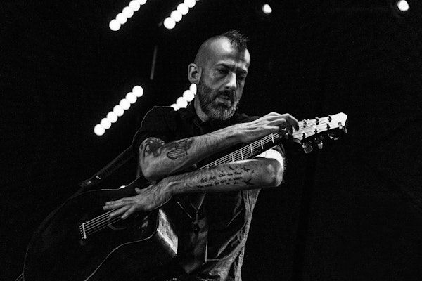 Jon Gomm