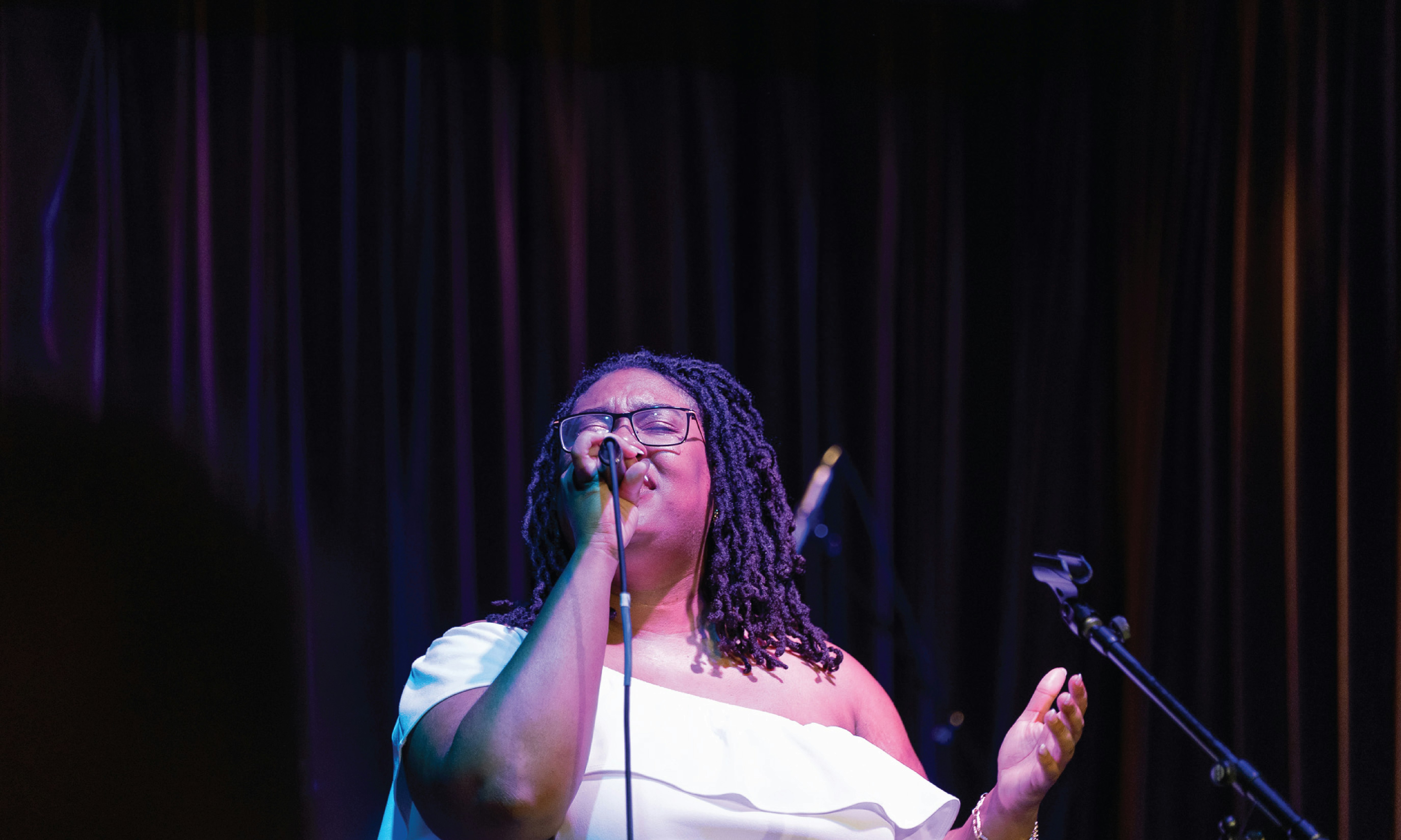 Nia Elise sings Anita Baker