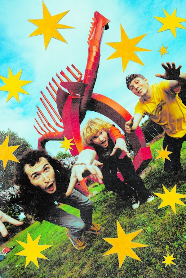 The Love Buzz + Carne + Kanukai